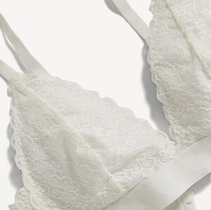Old Navy Ivory Lace Bralette Size 4X